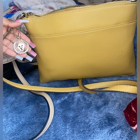 Yellow bag - Picture 3 of 3